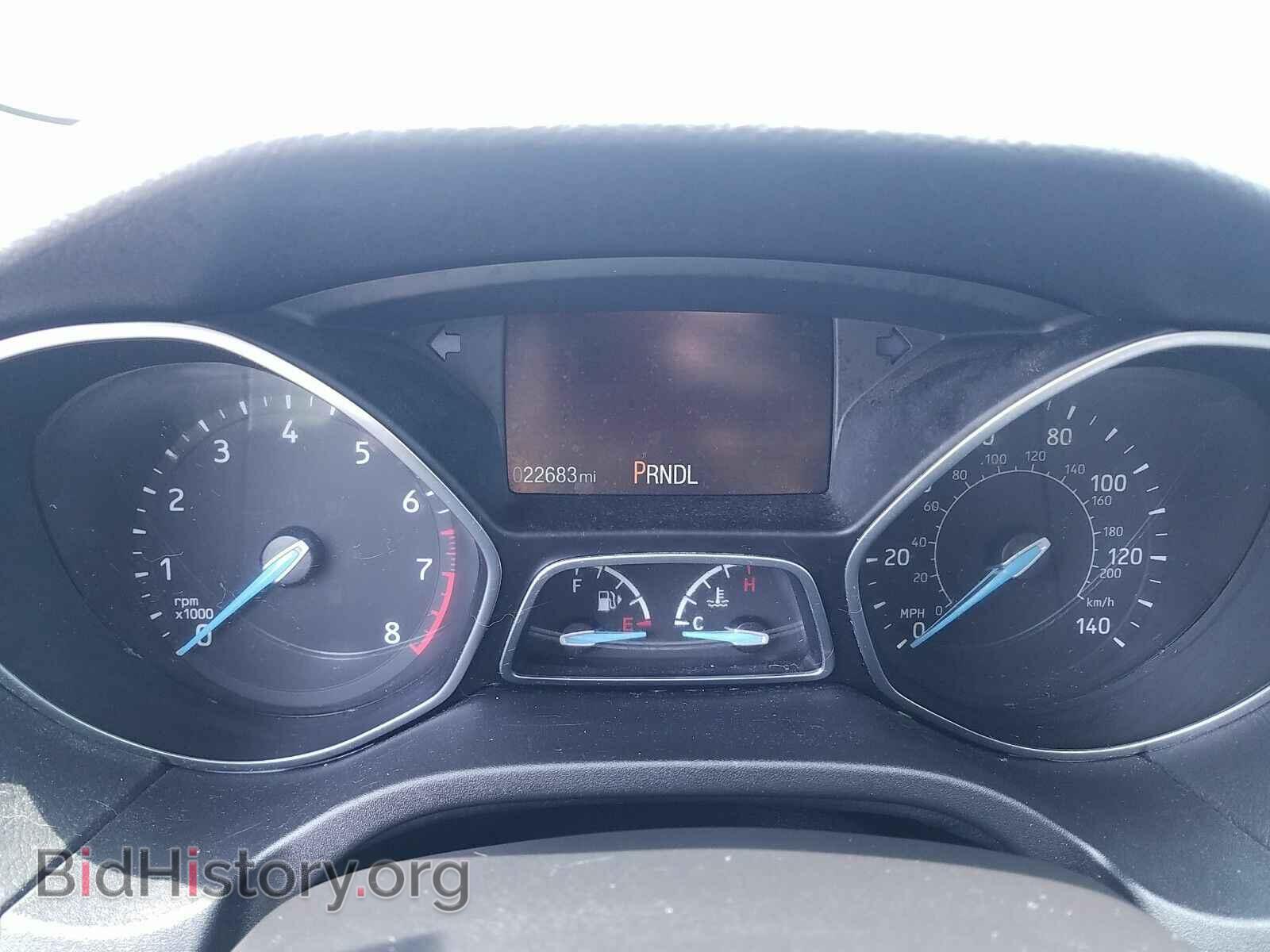 2016 Ford Focus - VIN: 1FADP3K21GL248432 - Photo 5