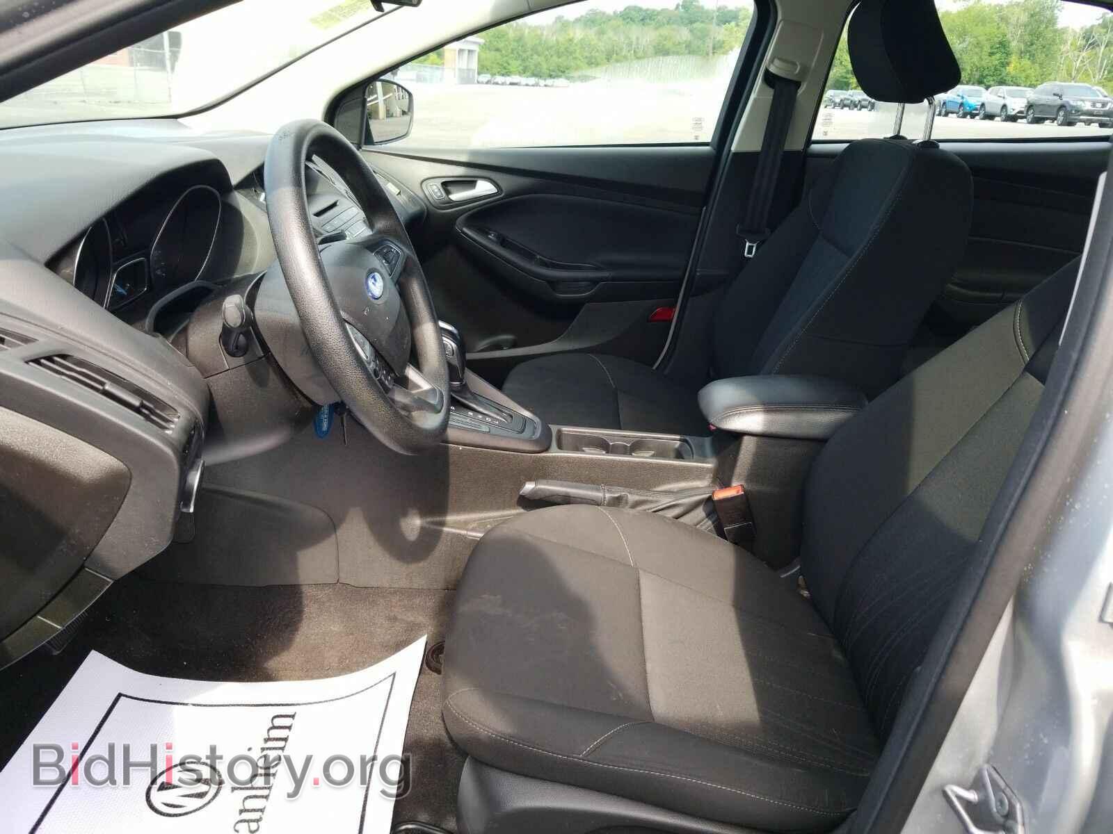 2016 Ford Focus - VIN: 1FADP3F26GL354224 - Photo 3