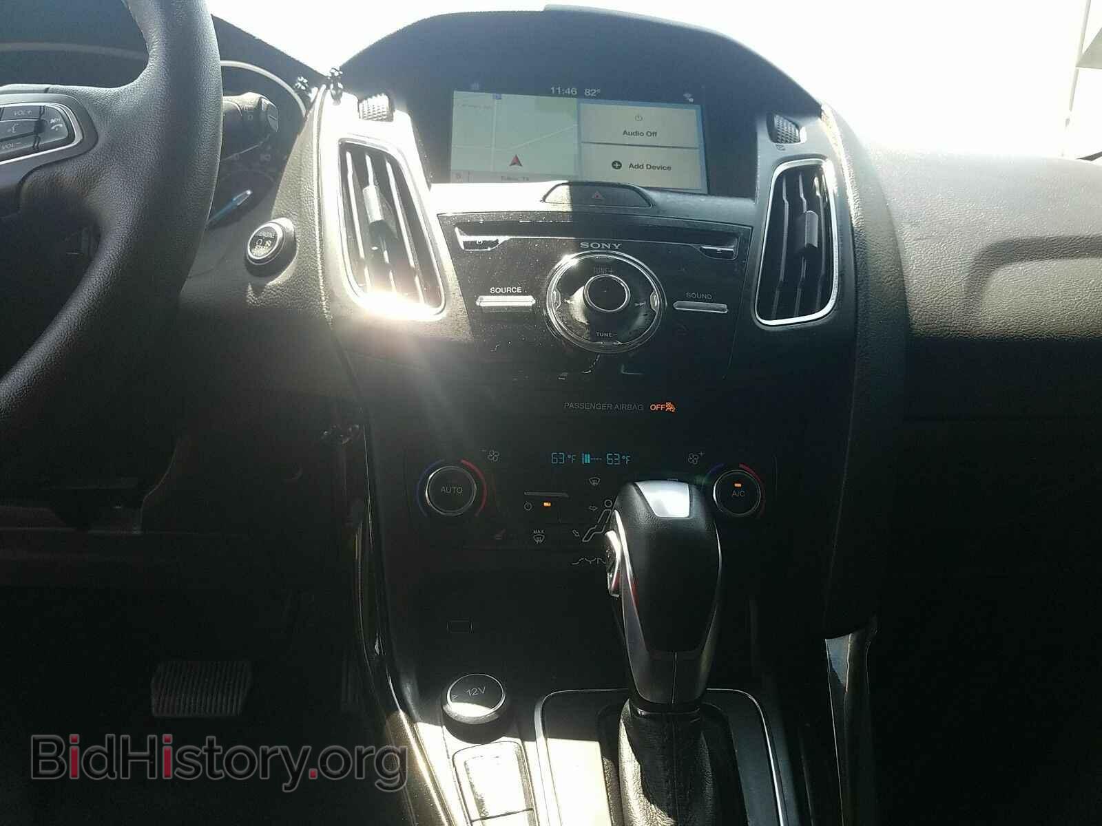 2017 Ford Focus - VIN: 1FADP3N22HL246346 - Фото 4