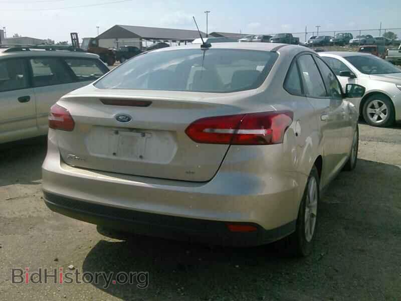 2018 Ford Focus - VIN: 1FADP3F25JL267549 - Фото 2
