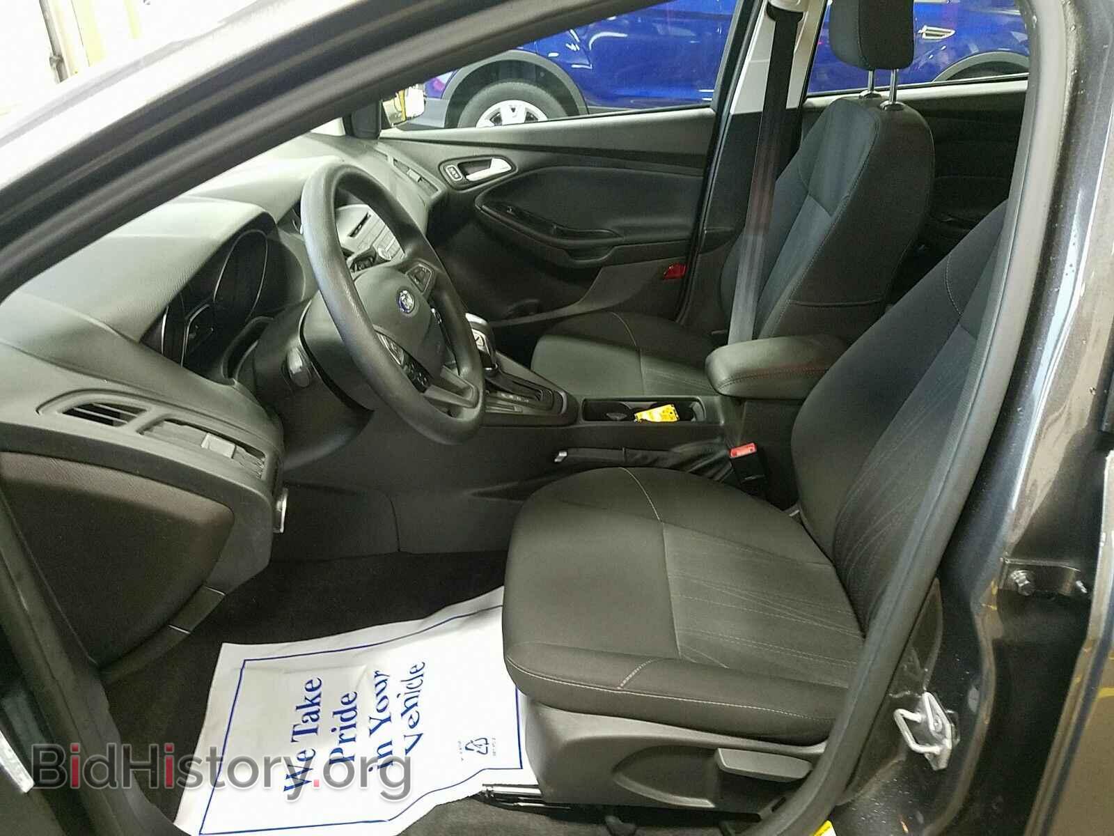 2016 Ford Focus - VIN: 1FADP3F24GL266871 - Фото 3