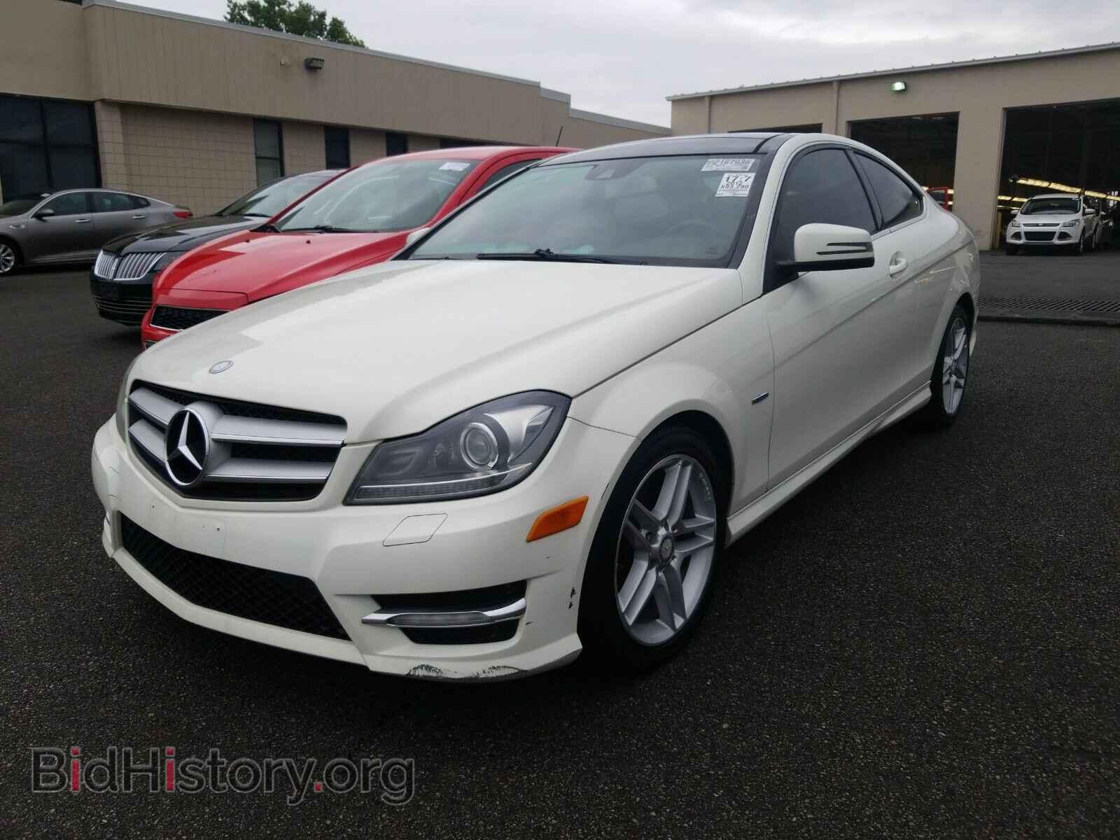 Фотография WDDGJ5HB7CF738108 - Mercedes-Benz C-Class 2012