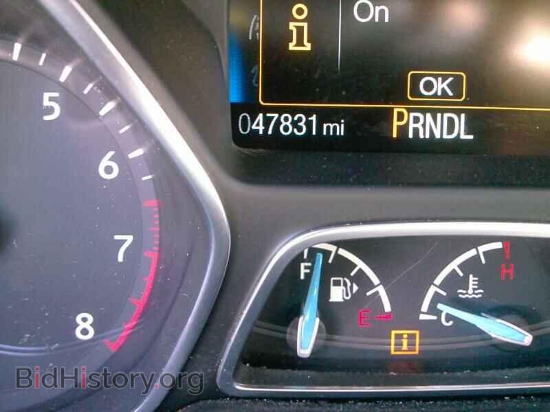 2017 Ford Focus - VIN: 1FADP3F21HL300217 - Photo 5