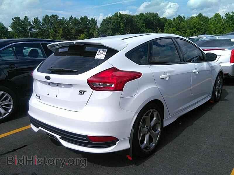 2016 Ford Focus - VIN: 1FADP3L98GL282802 - Photo 2