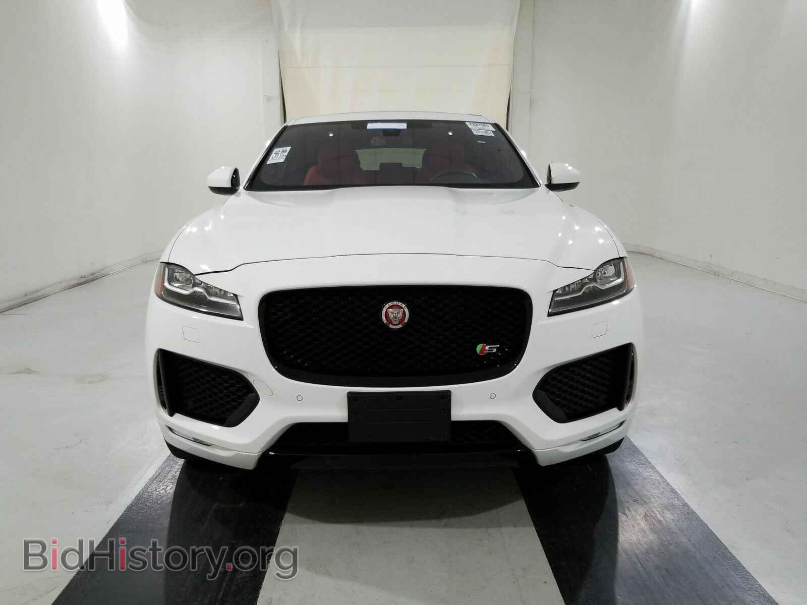 2017 Jaguar F-PACE - VIN: SADCM2BV3HA065103 - Photo 2
