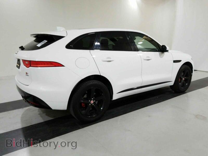 2017 Jaguar F-PACE (VIN SADCM2BV3HA065103) — фото 4 из 19