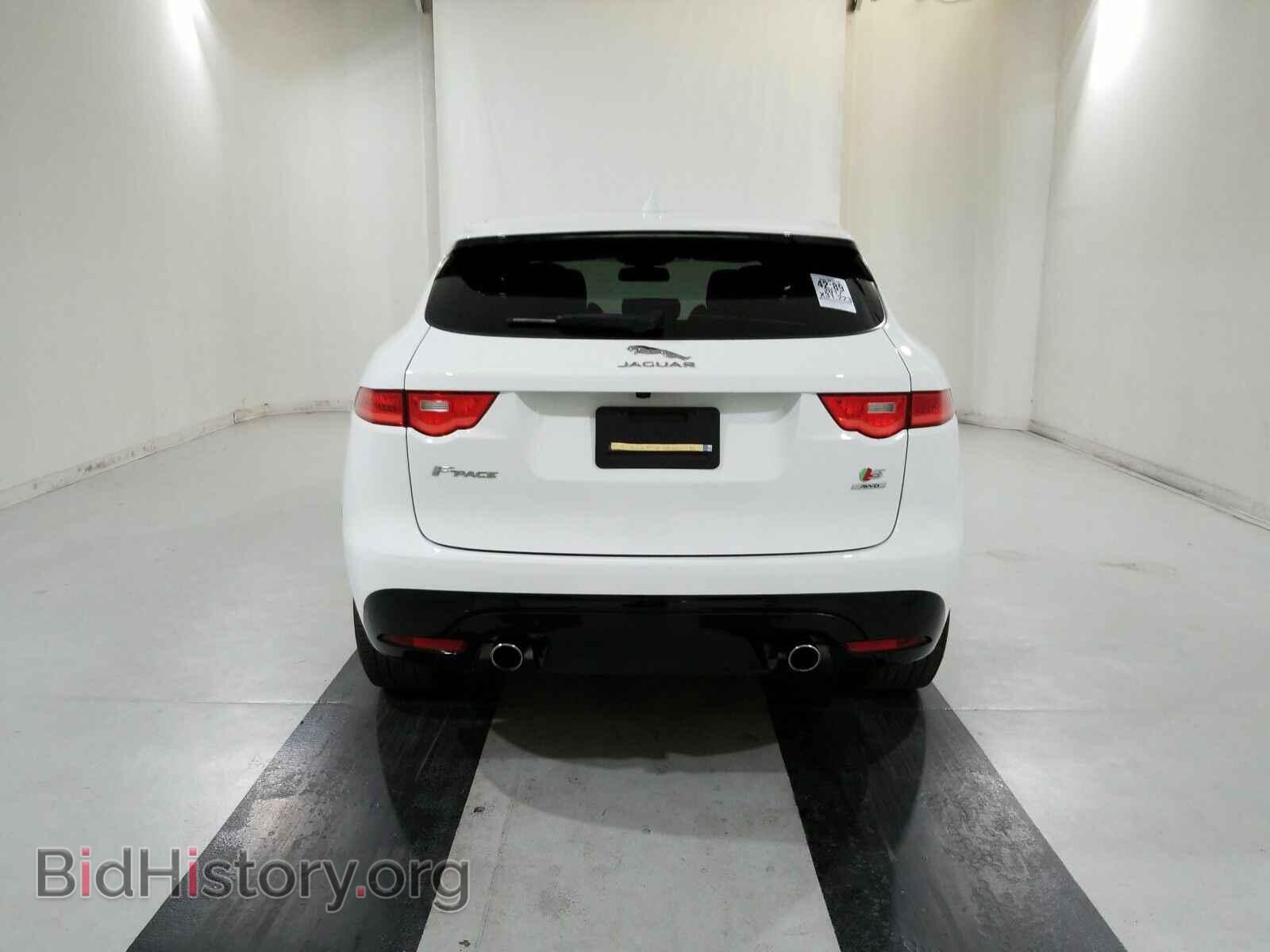 2017 Jaguar F-PACE - VIN: SADCM2BV3HA065103 - Photo 5