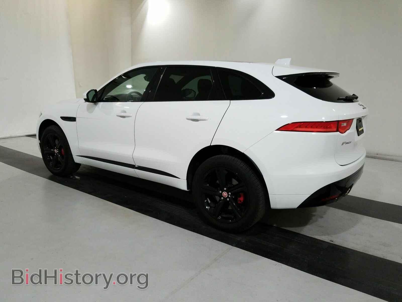 2017 Jaguar F-PACE - VIN: SADCM2BV3HA065103 - Photo 6