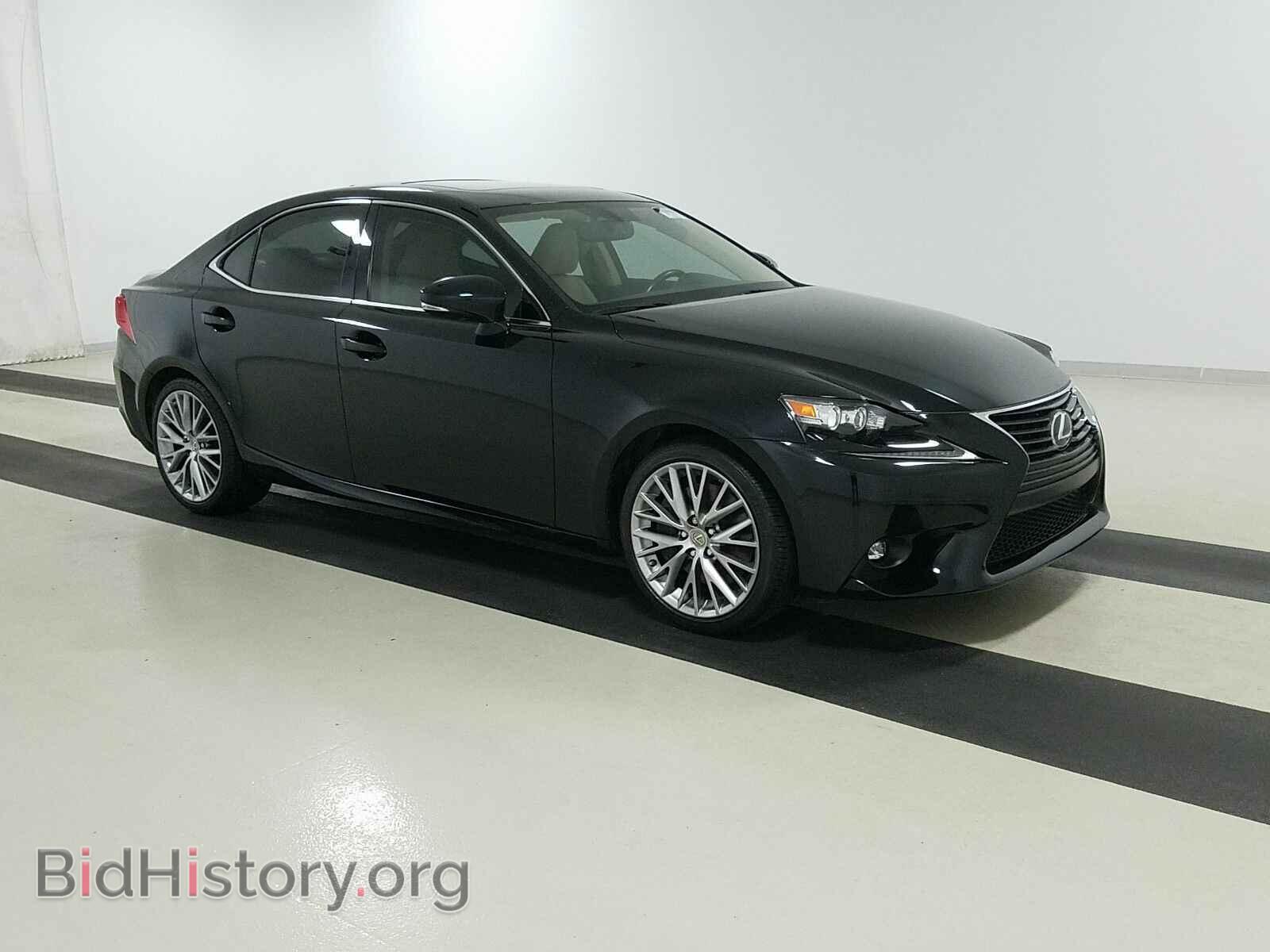 2016 Lexus IS 200t - VIN: JTHBA1D2XG5026317 - Фото 3