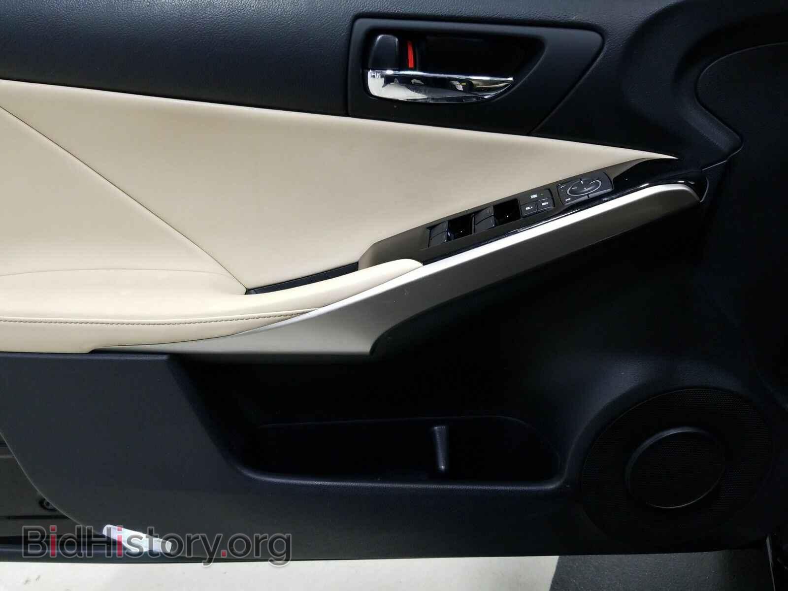 2016 Lexus IS 200t - VIN: JTHBA1D2XG5026317 - Фото 9
