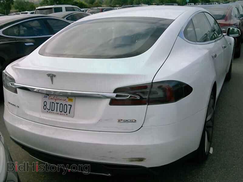 2016 Tesla Model S - VIN: 5YJSA1E49GF120589 - Photo 2