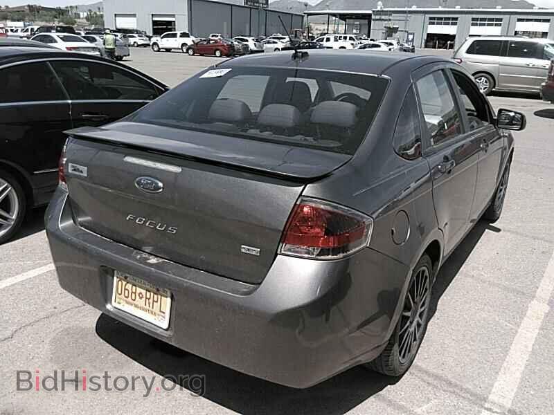 2011 Ford Focus - VIN: 1FAHP3GN1BW168334 - Фото 2