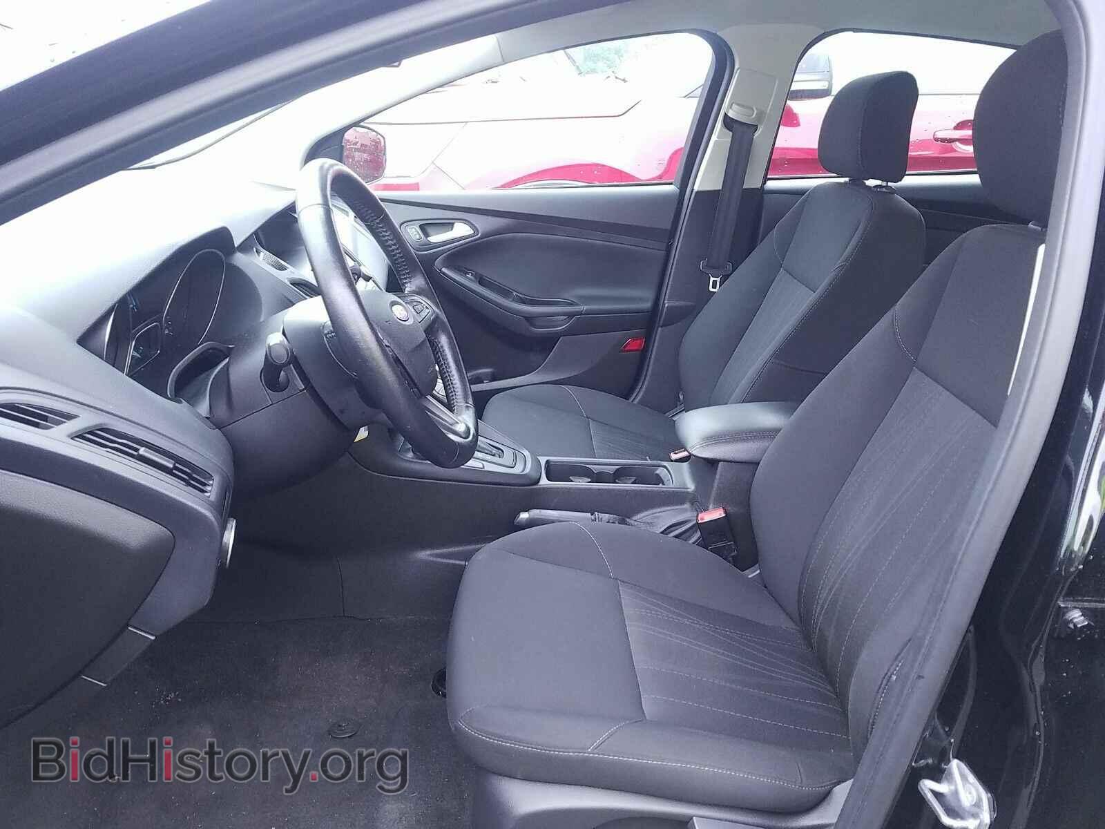2016 Ford Focus - VIN: 1FADP3F22GL200707 - Photo 3