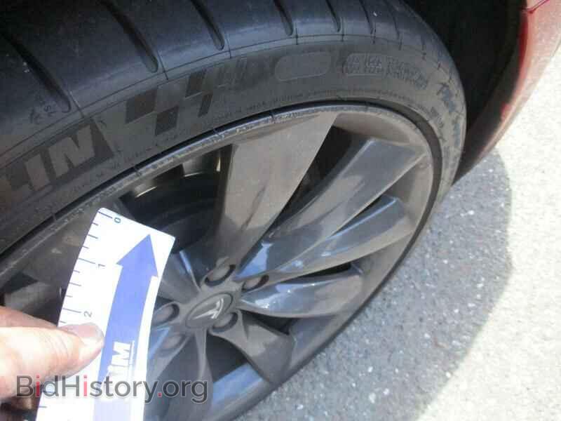 2015 Tesla Model S - VIN: 5YJSA1H21FFP70106 - Фото 16