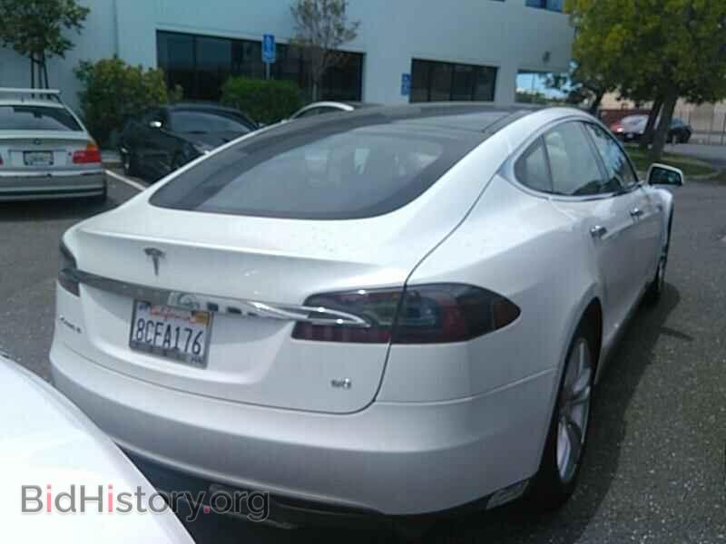 2014 Tesla Model S - VIN: 5YJSA1S15EFP36281 - Фото 2