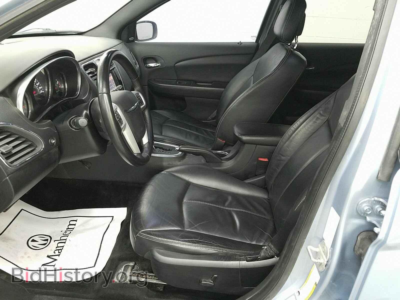 2013 Chrysler 200 - VIN: 1C3CCBCG6DN618381 - Фото 3