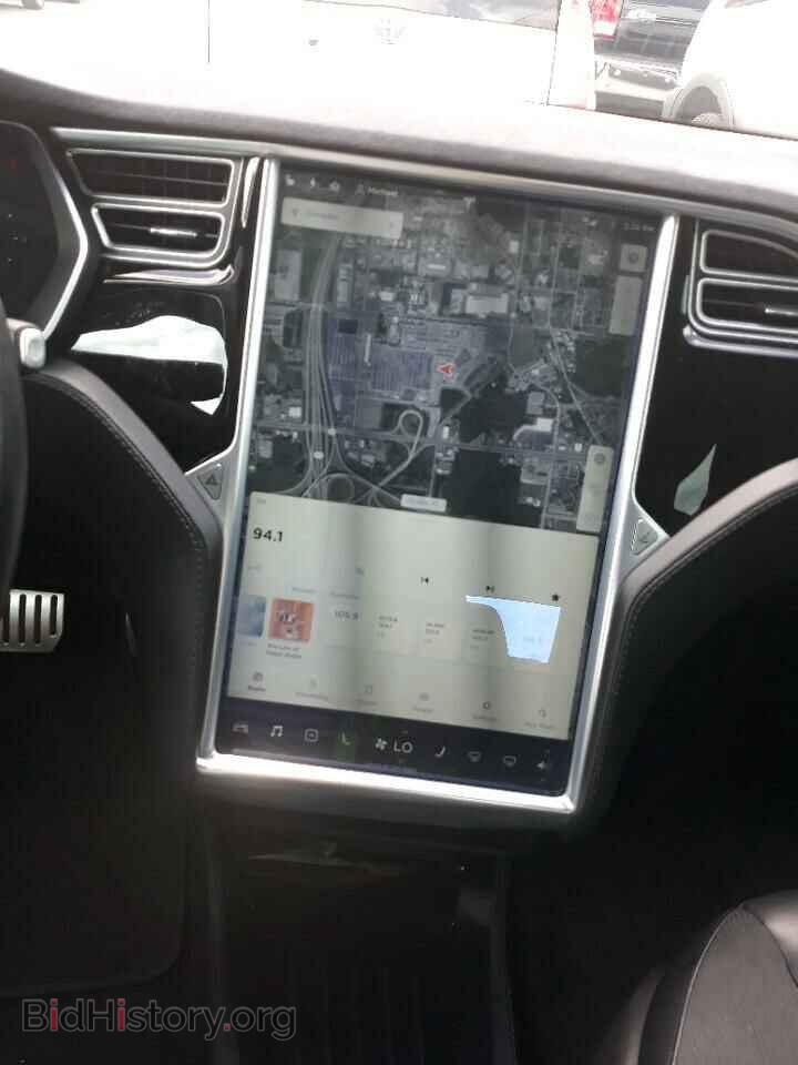 2014 Tesla Model S - VIN: 5YJSA1H28EFP66908 - Photo 4