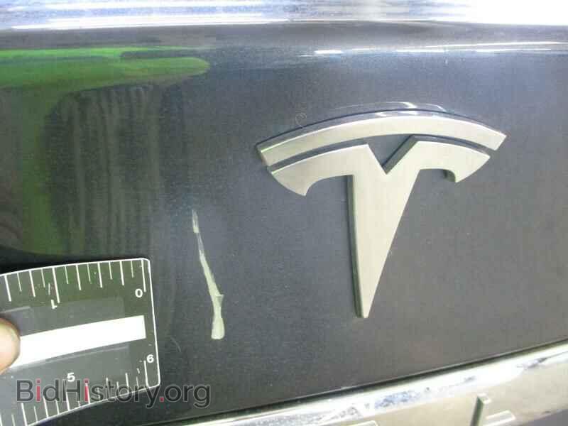 2015 Tesla Model S - VIN: 5YJSA1E24FF102580 - Photo 11