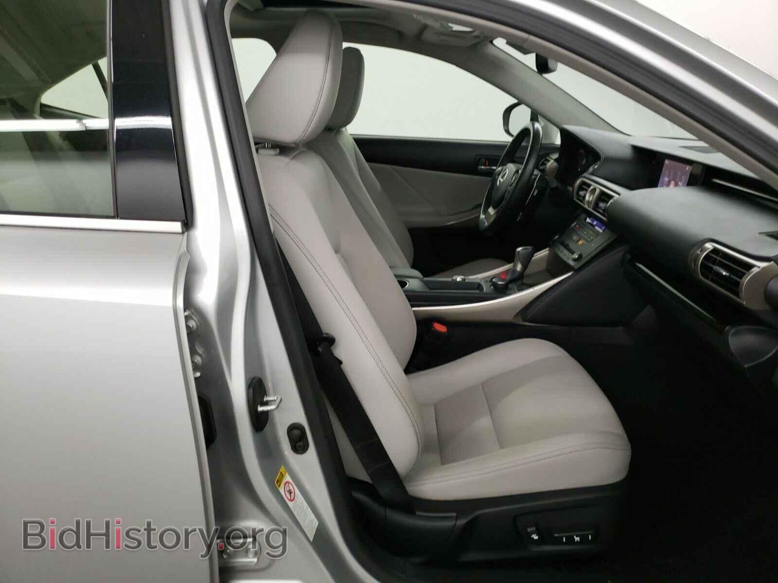 2016 Lexus IS 200t - VIN: JTHBA1D24G5022988 - Фото 8