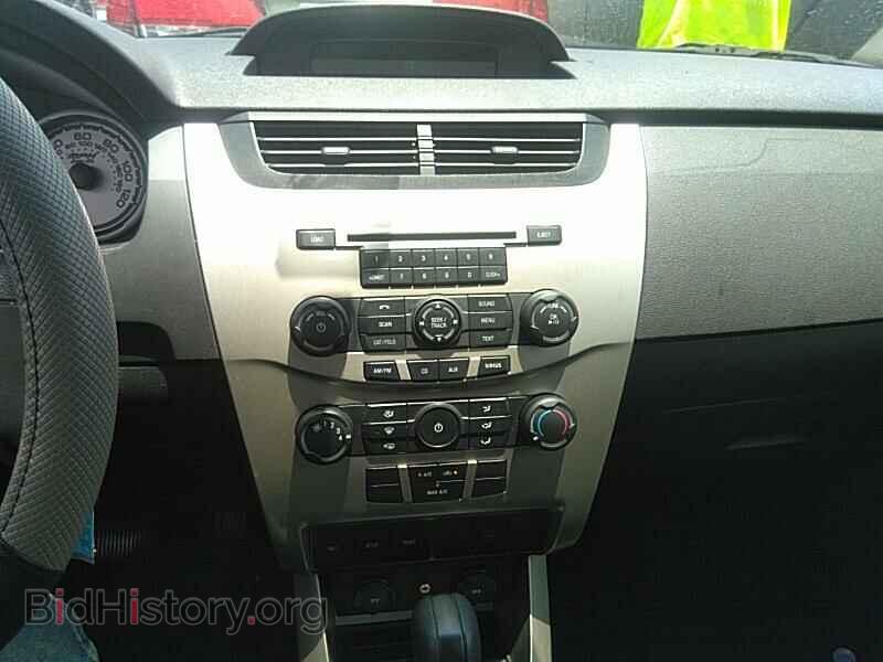 2008 Ford Focus - VIN: 1FAHP33N78W289514 - Photo 4
