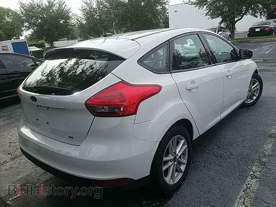 2017 Ford Focus - VIN: 1FADP3K22HL216087 - Фото 2