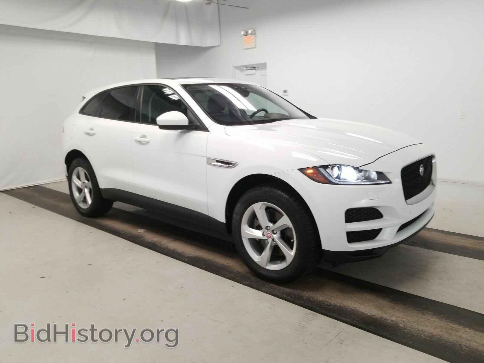 2017 Jaguar F-PACE - VIN: SADCJ2BV7HA063427 - Фото 3