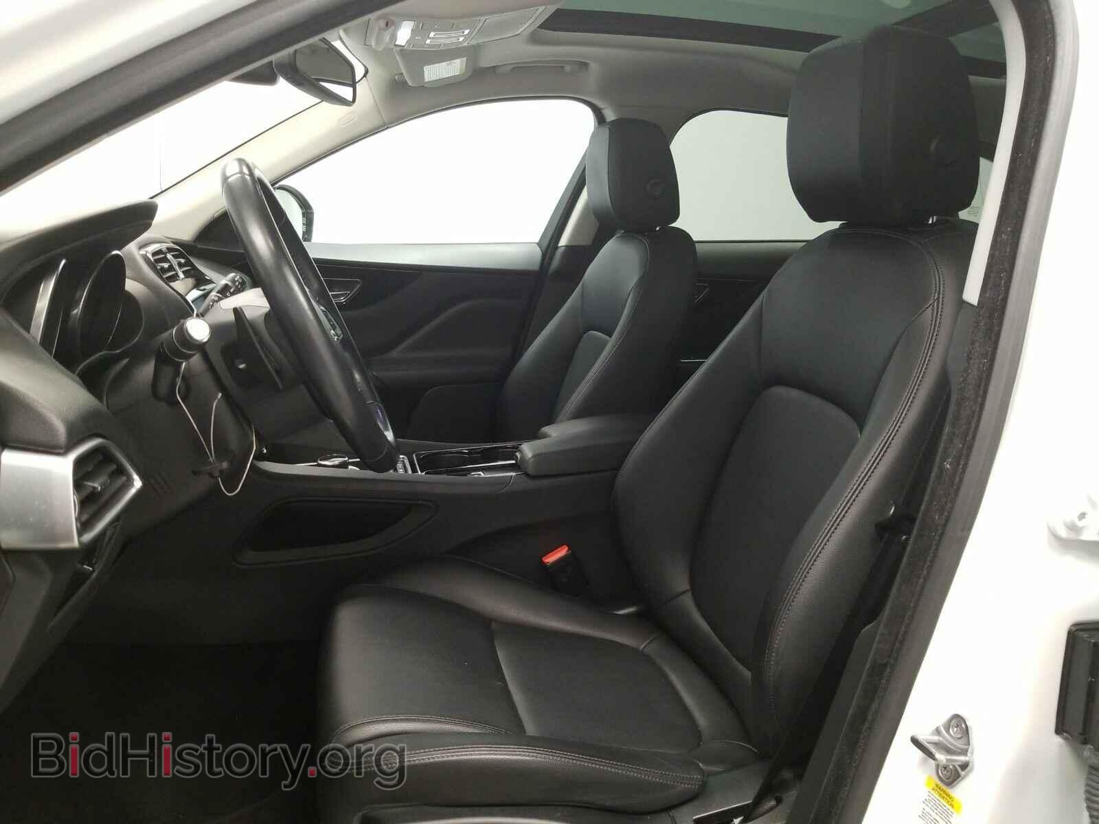 2017 Jaguar F-PACE - VIN: SADCJ2BV7HA063427 - Фото 7