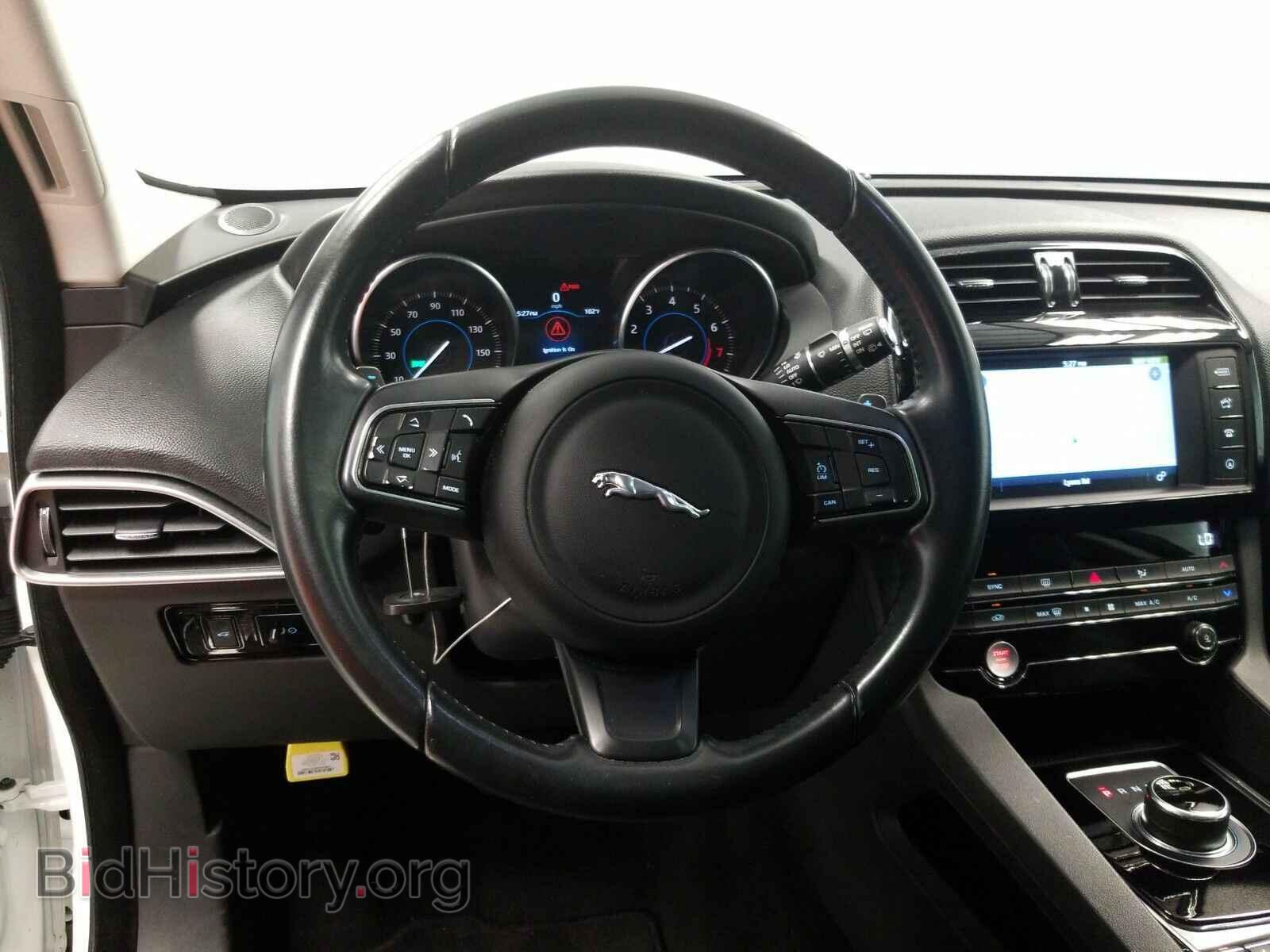 2017 Jaguar F-PACE - VIN: SADCJ2BV7HA063427 - Фото 10