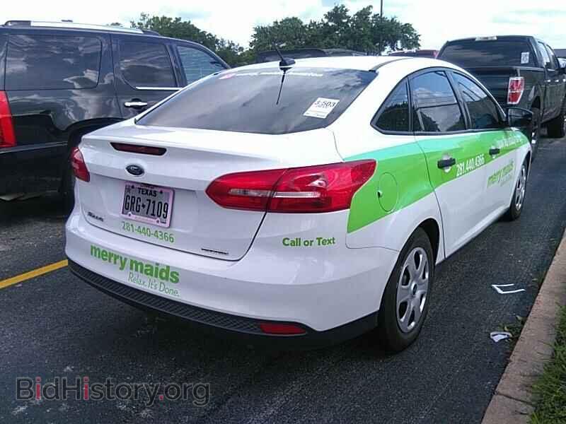 2015 Ford Focus - VIN: 1FADP3E28FL384616 - Фото 2