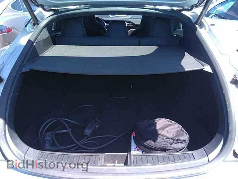 2015 Tesla Model S - VIN: 5YJSA1E11FF121322 - Фото 7