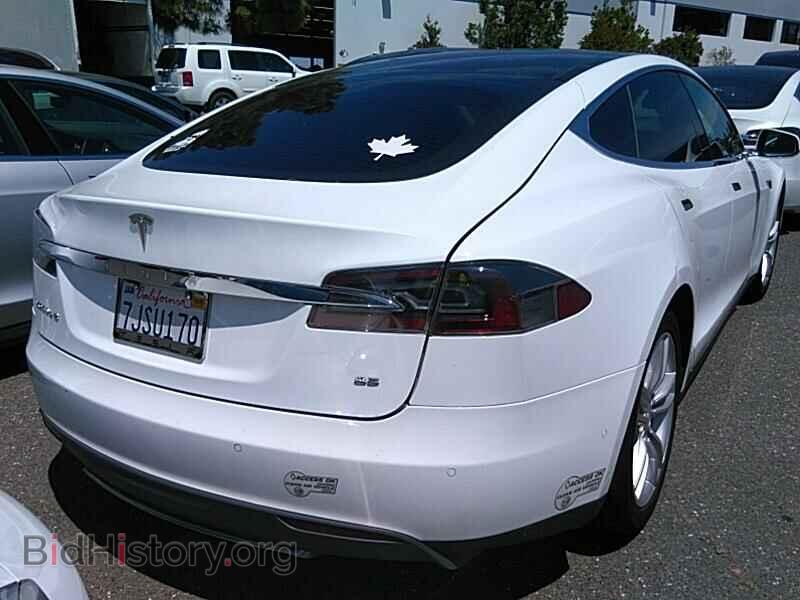 2014 Tesla Model S - VIN: 5YJSA1H10EFP61709 - Фото 2