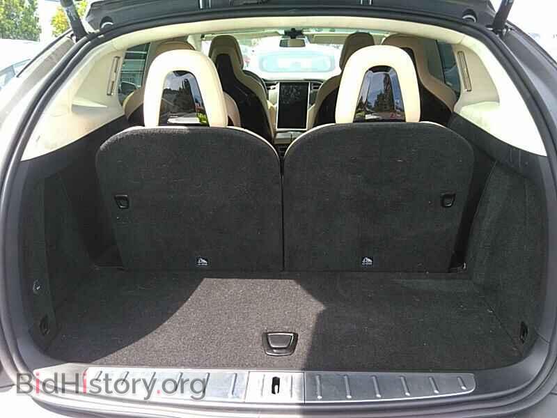 2017 Tesla Model X - VIN: 5YJXCBE21HF043609 - Photo 7