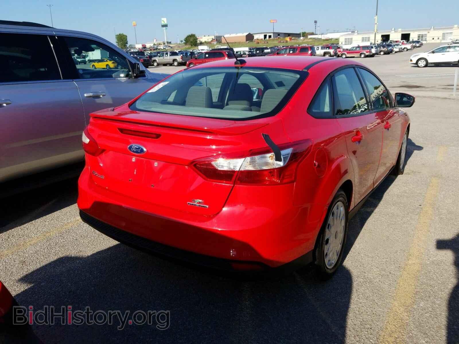 2013 Ford Focus - VIN: 1FADP3F28DL353880 - Фото 2