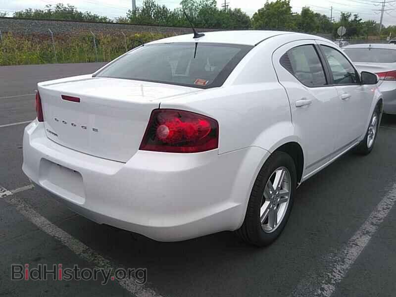 2011 Dodge Avenger - VIN: 1B3BD1FB4BN577083 - Фото 2