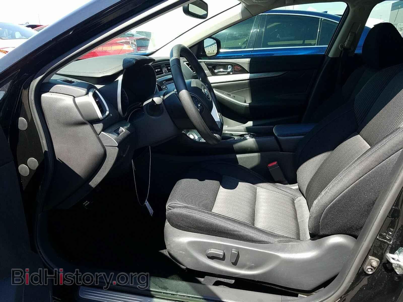2017 Nissan Maxima - VIN: 1N4AA6AP1HC363083 - Photo 3