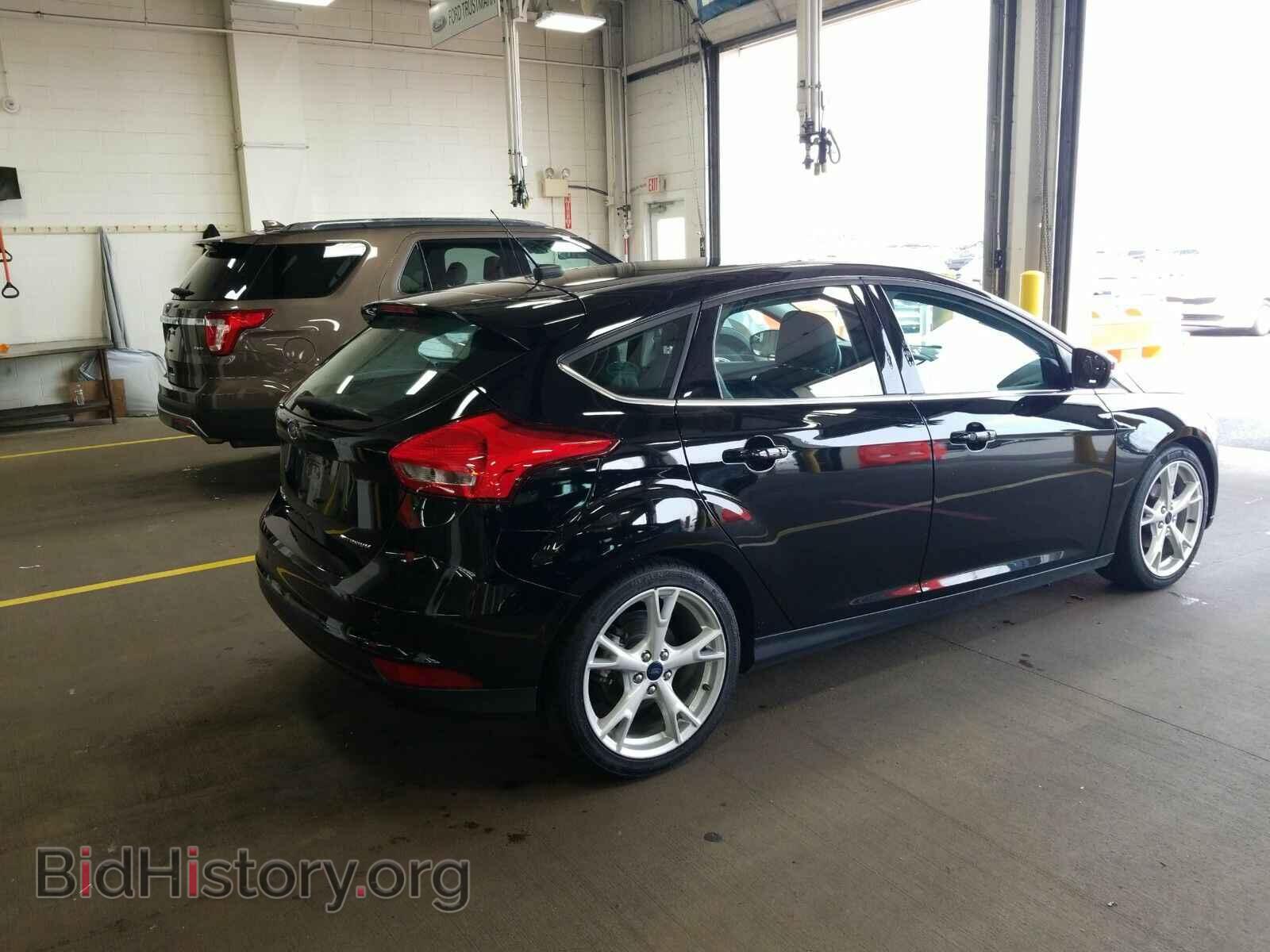 2016 Ford Focus - VIN: 1FADP3N25GL236327 - Фото 2