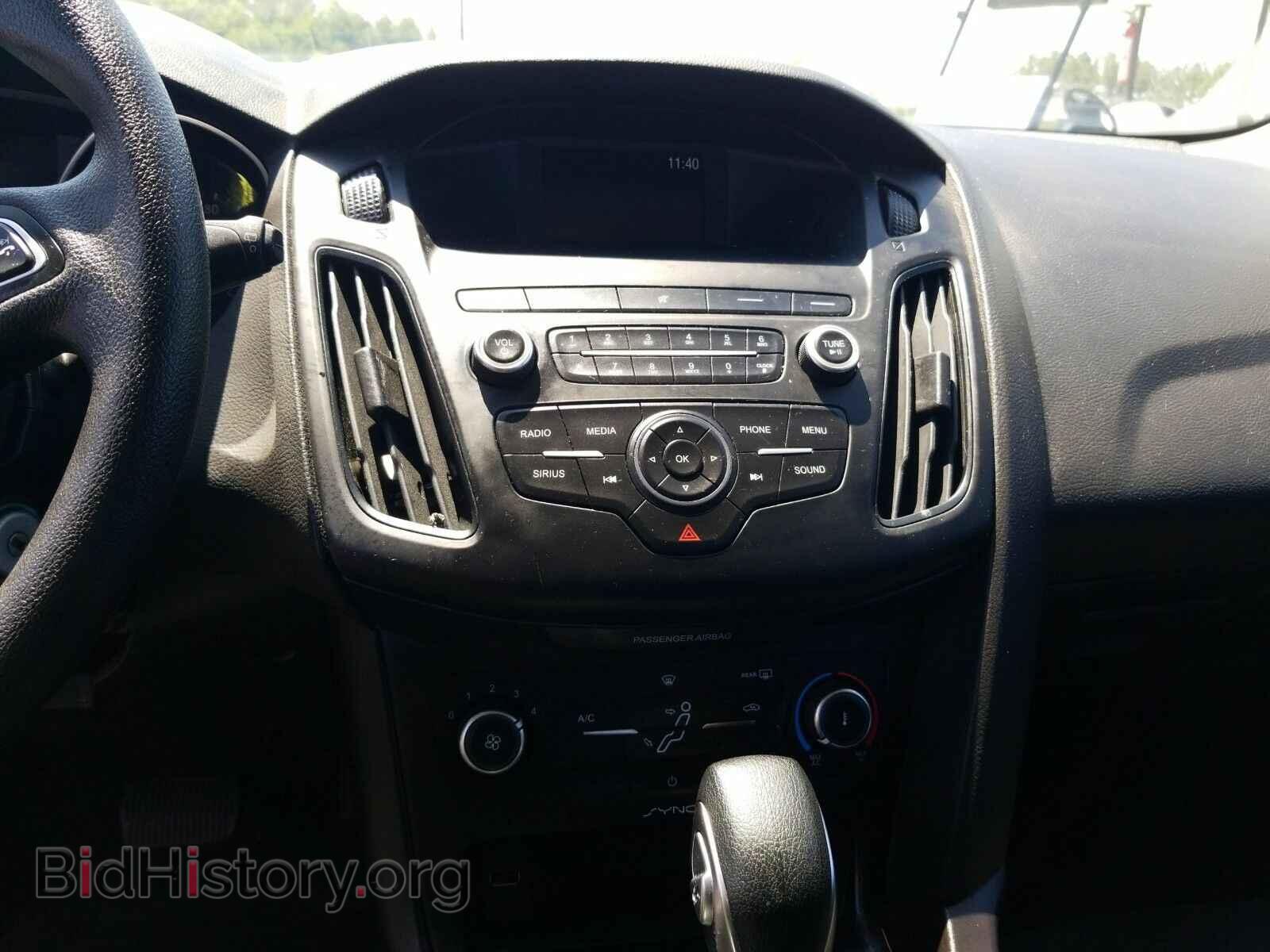 2018 Ford Focus - VIN: 1FADP3K29JL265020 - Фото 4