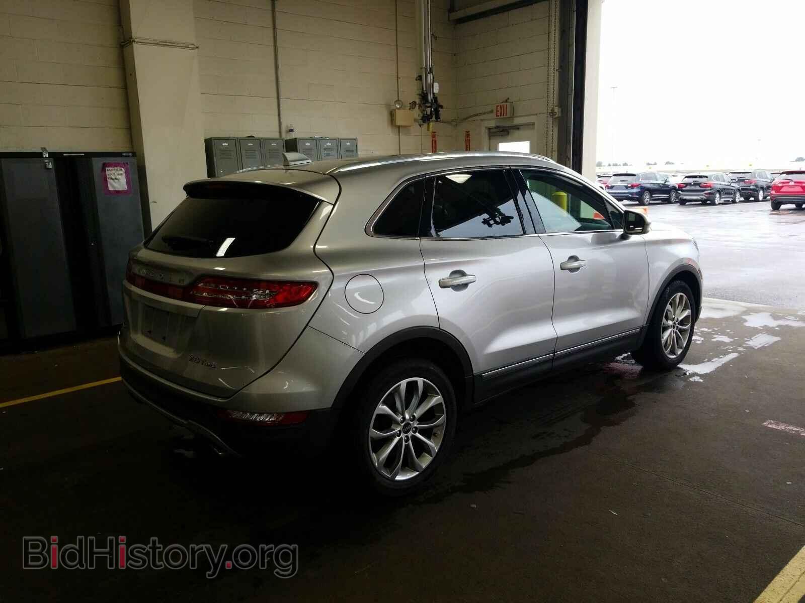 2017 Lincoln MKC - VIN: 5LMCJ2D91HUL11657 - Фото 2