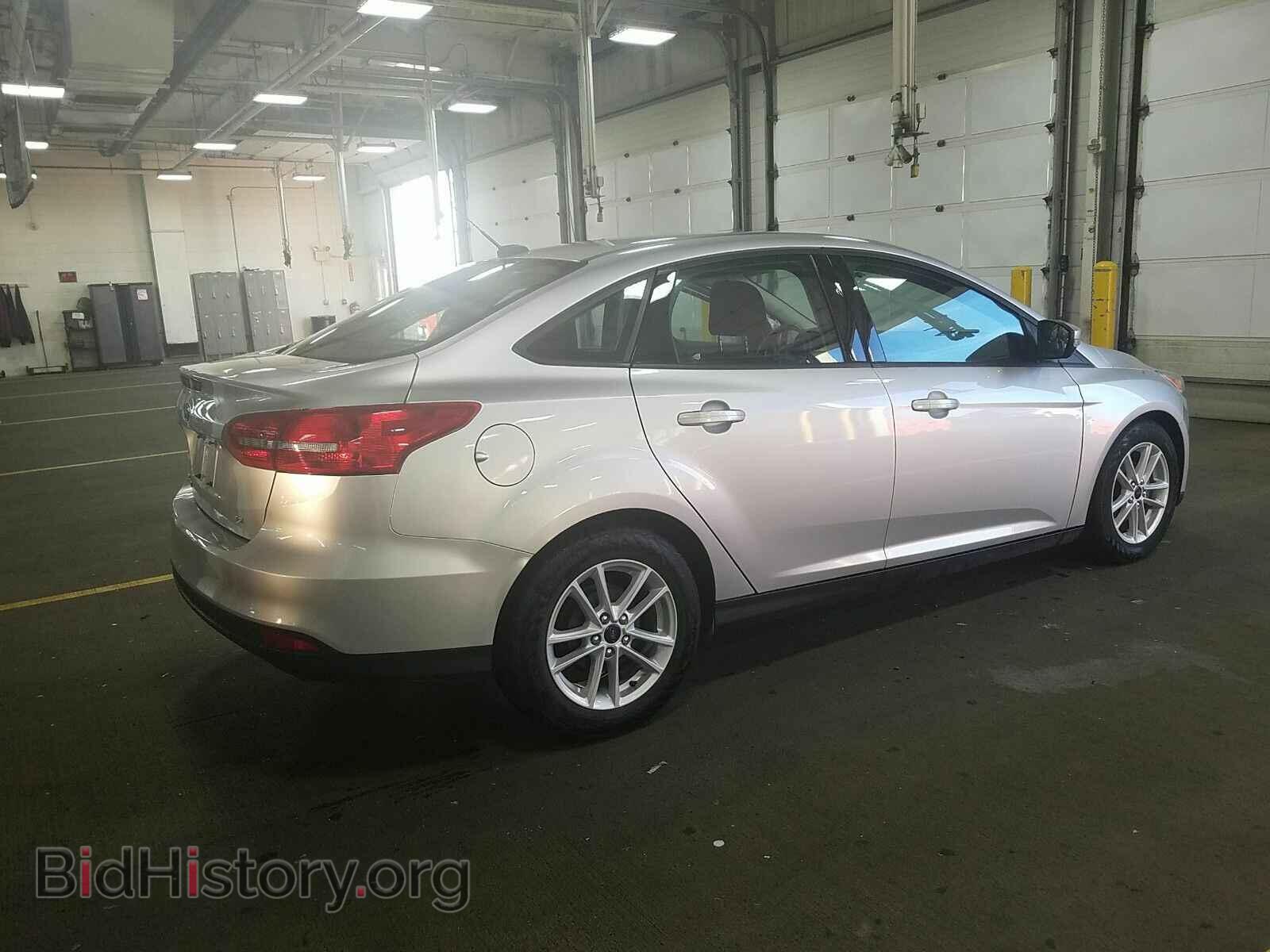 2017 Ford Focus - VIN: 1FADP3F25HL326805 - Фото 2