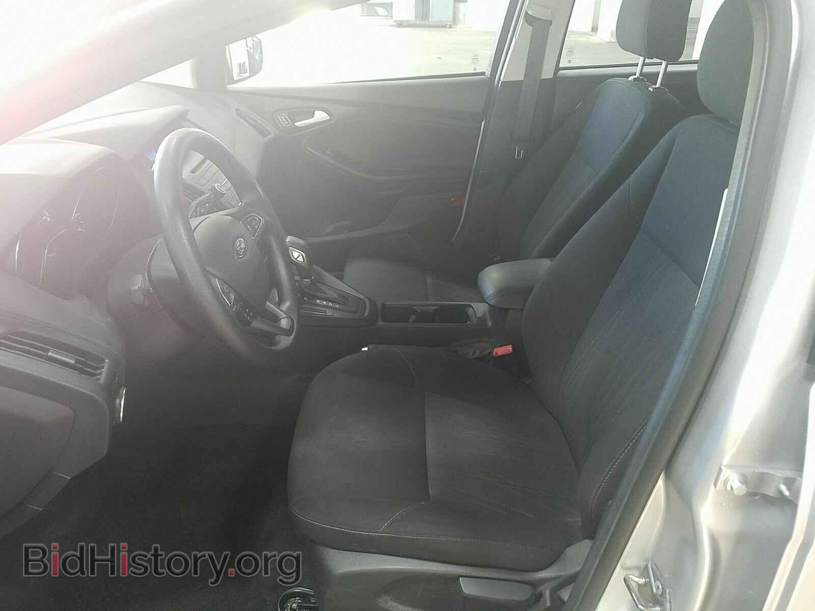 2017 Ford Focus - VIN: 1FADP3F25HL326805 - Фото 3