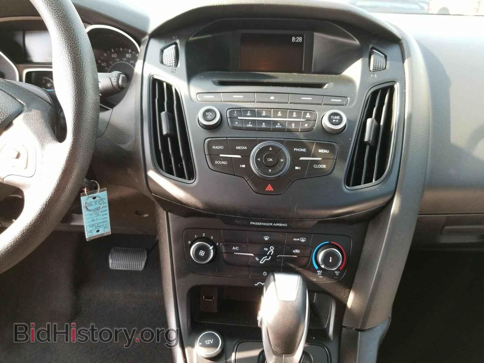2016 Ford Focus - VIN: 1FADP3K26GL328308 - Фото 4