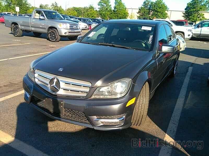 Photo WDDGF8ABXDR252275 - Mercedes-Benz C-Class 2013