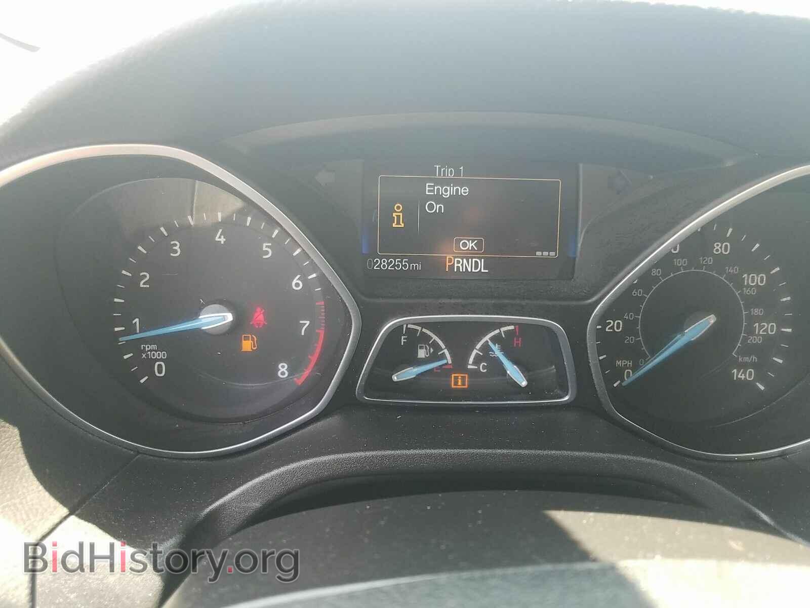 2016 Ford Focus - VIN: 1FADP3E27GL398668 - Photo 5