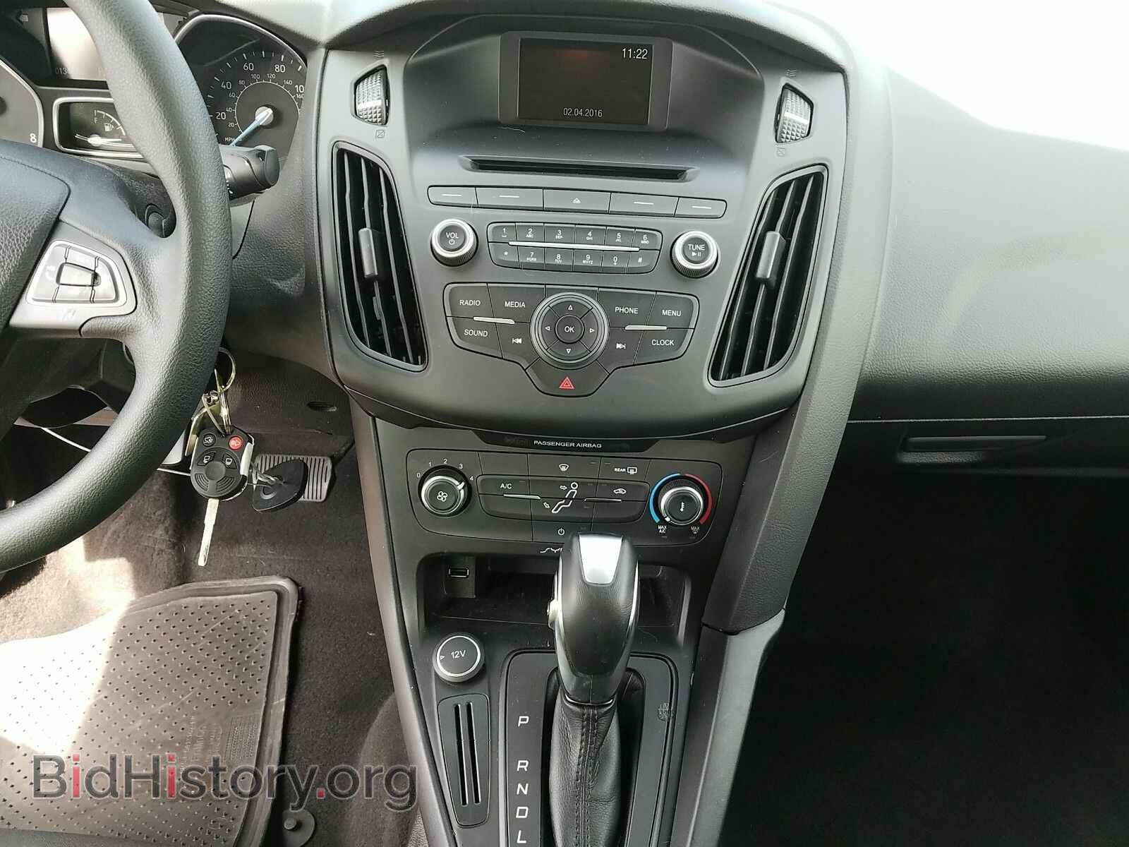 2016 Ford Focus - VIN: 1FADP3F20GL280671 - Фото 4