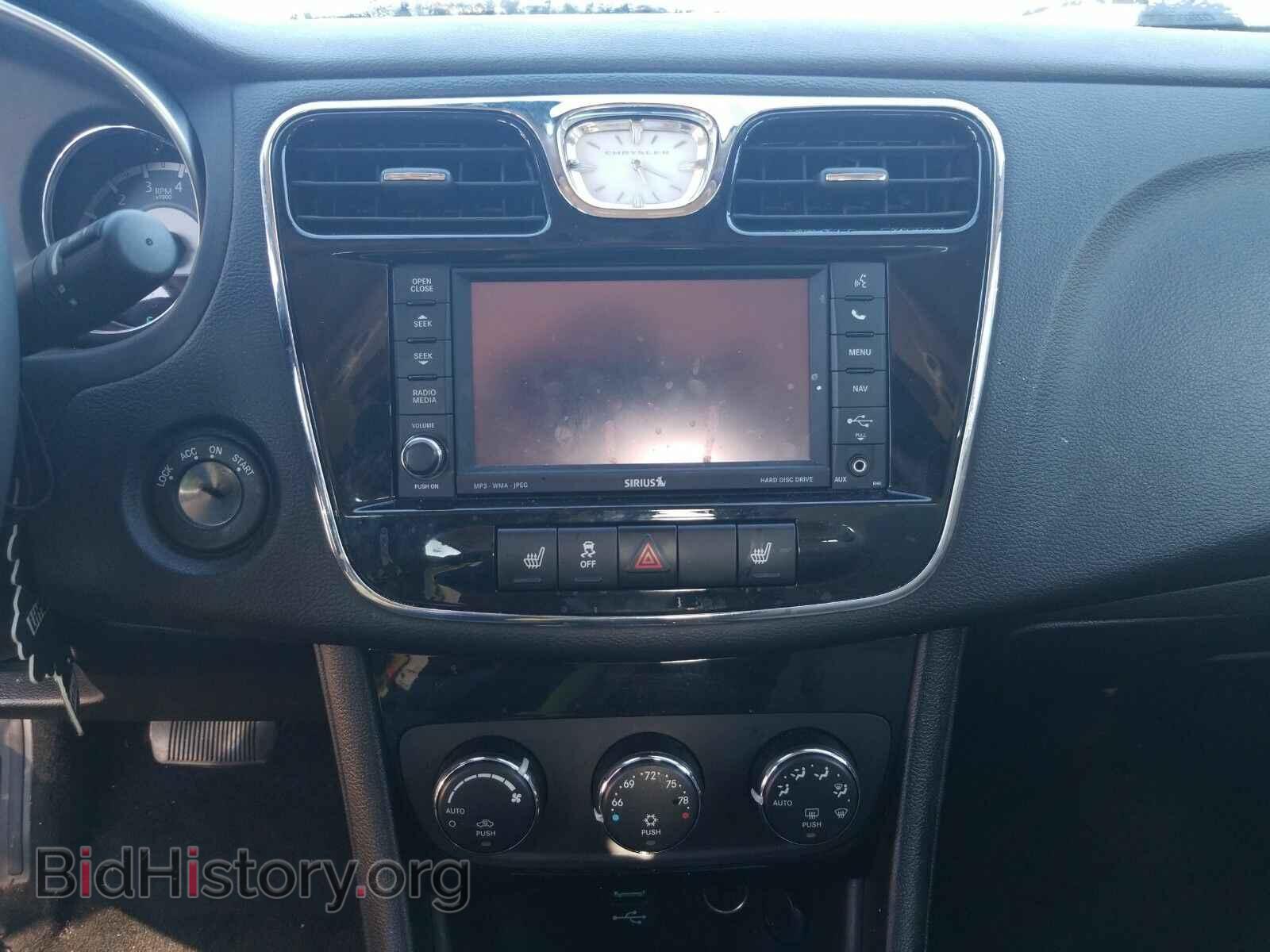 2013 Chrysler 200 - VIN: 1C3CCBCG2DN618958 - Фото 4