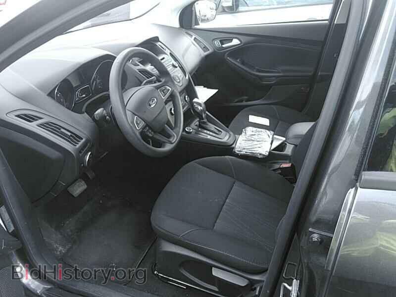 2016 Ford Focus - VIN: 1FADP3F2XGL252330 - Фото 3