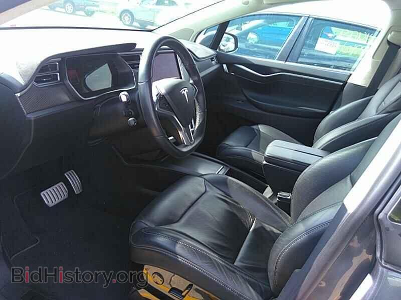 2017 Tesla Model X - VIN: 5YJXCBE44HF035781 - Photo 3