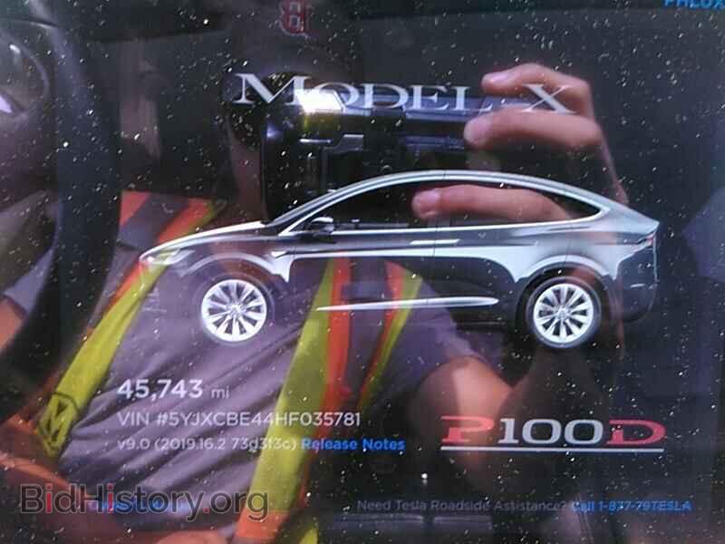 2017 Tesla Model X - VIN: 5YJXCBE44HF035781 - Photo 5
