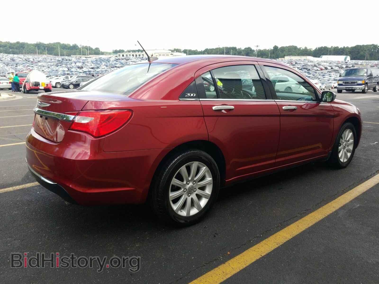 2014 Chrysler 200 - VIN: 1C3CCBCG4EN199044 - Фото 2