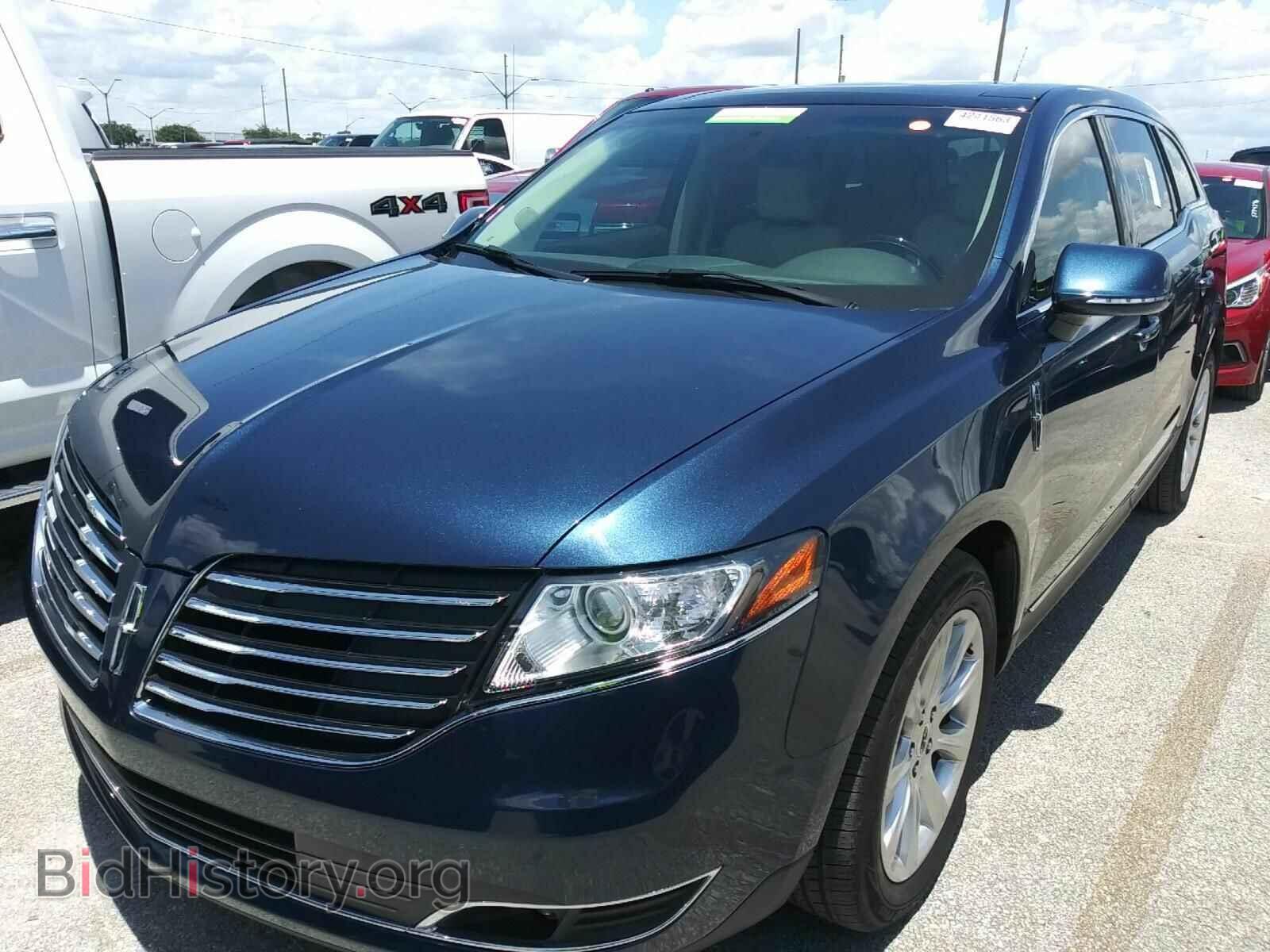 Photo 2LMHJ5FK6HBL00318 - Lincoln MKT 2017